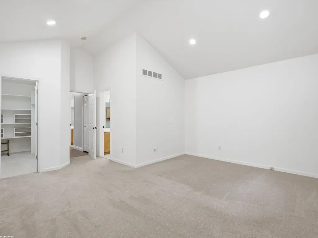 3436 Vardon Drive Rochester Hills City MI 48307