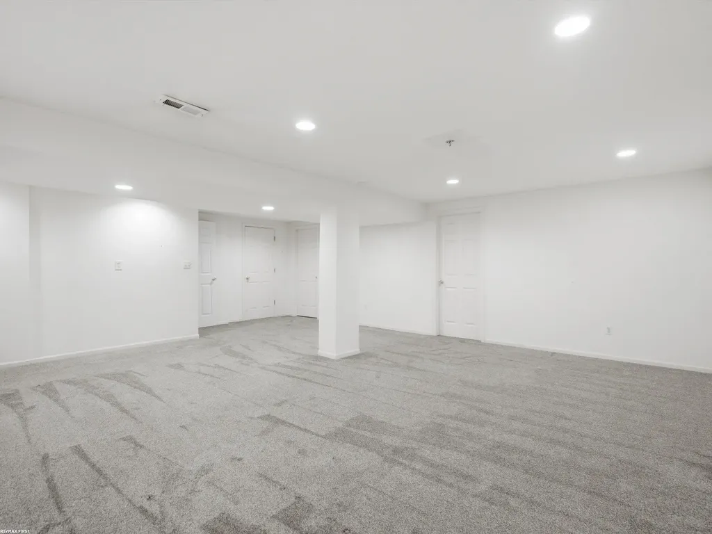 3436 Vardon Drive Rochester Hills City MI 48307
