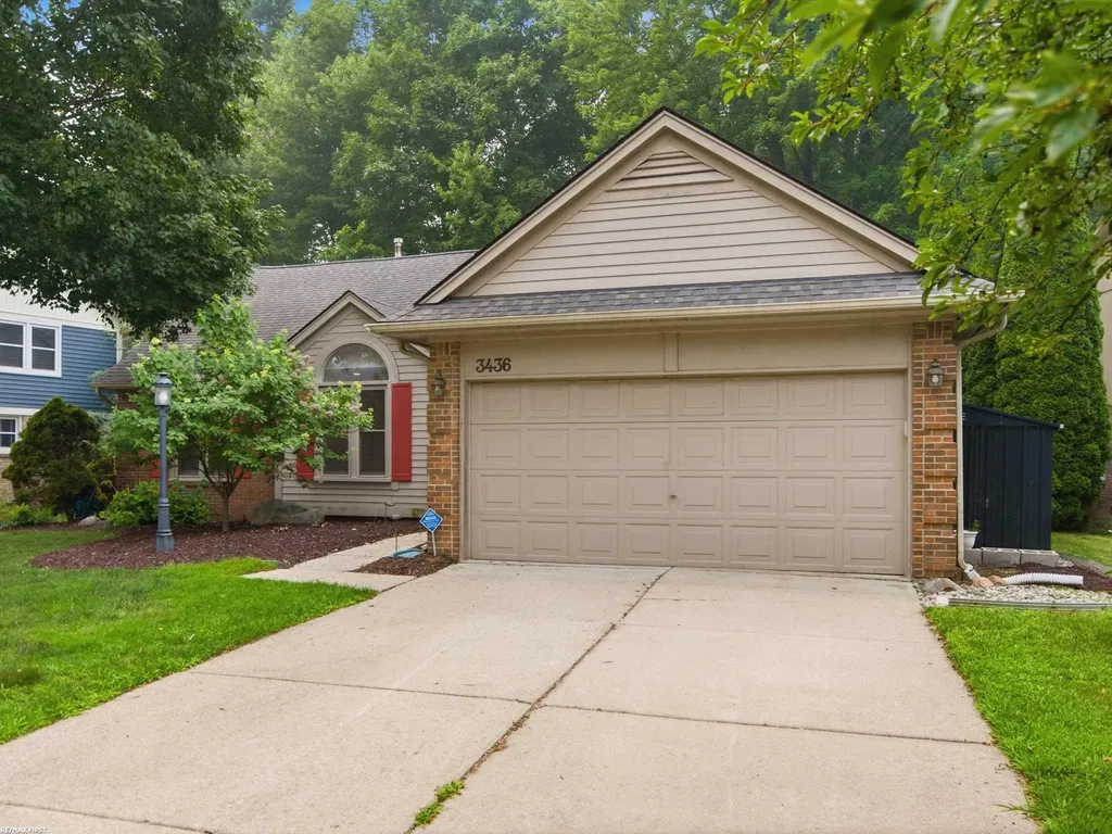 3436 Vardon Drive Rochester Hills City MI 48307