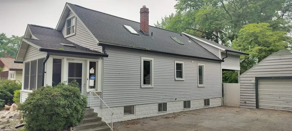 1711 Minnie Street Port Huron City MI 48060