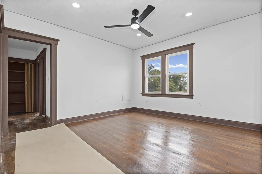 5392 Seebaldt Street Wayne City MI 48204