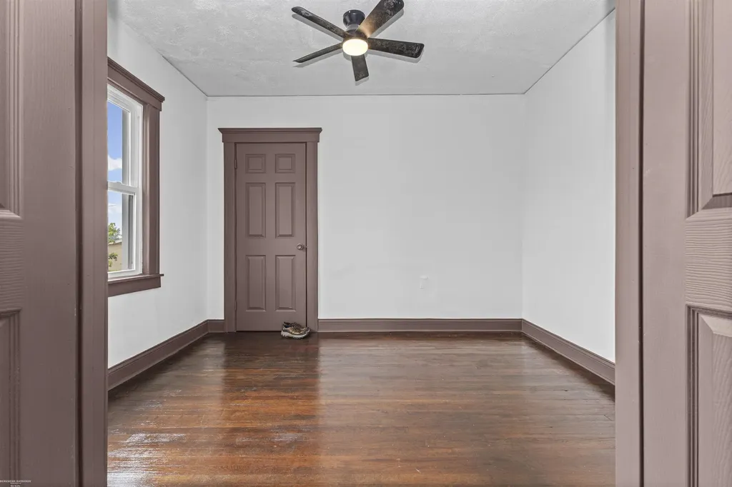 5392 Seebaldt Street Wayne City MI 48204