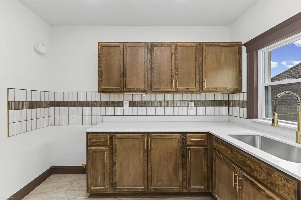 5392 Seebaldt Street Wayne City MI 48204