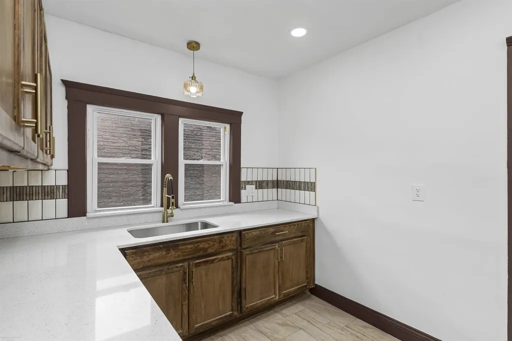 5392 Seebaldt Street Wayne City MI 48204