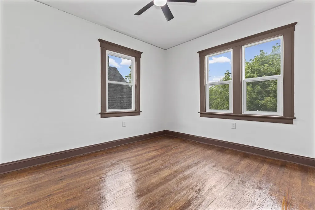 5392 Seebaldt Street Wayne City MI 48204