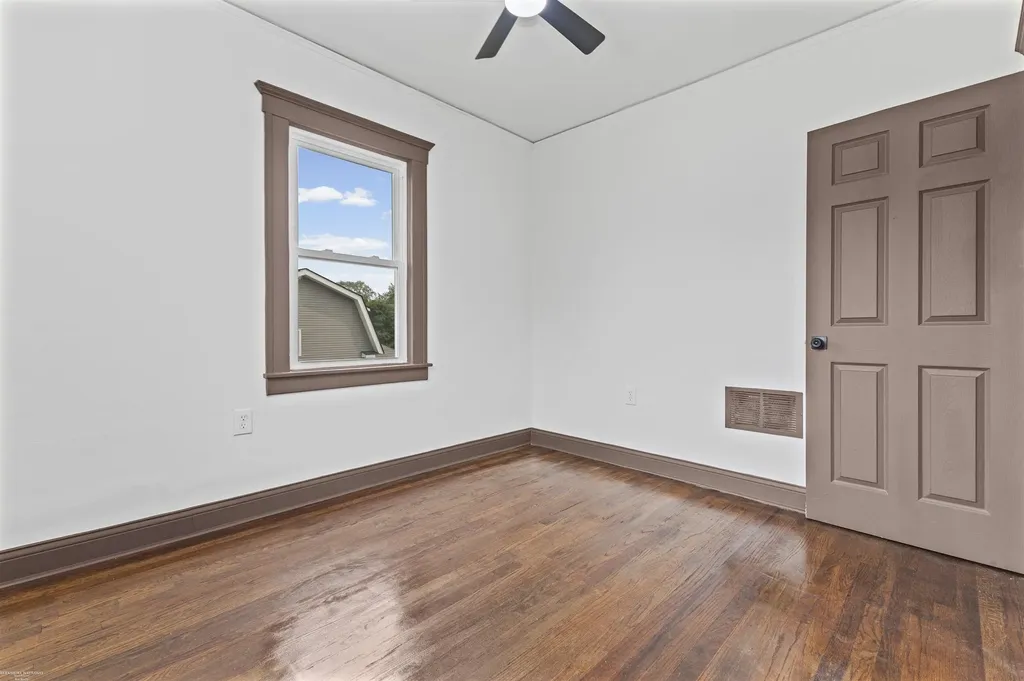 5392 Seebaldt Street Wayne City MI 48204