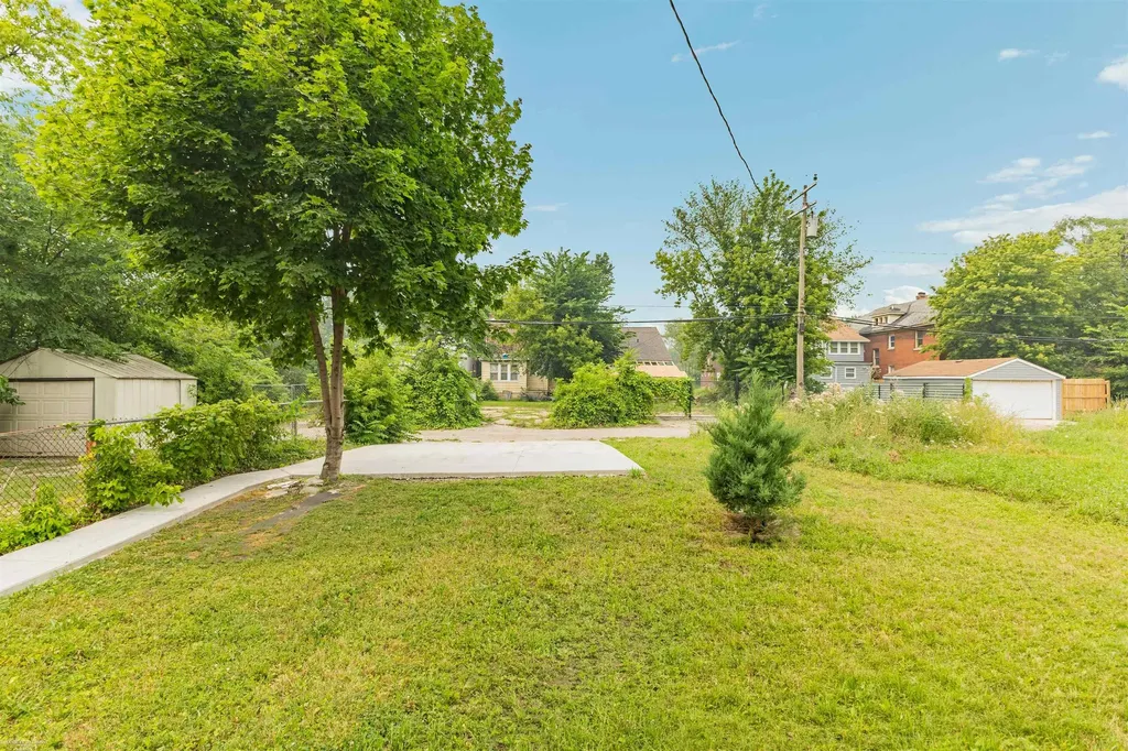 5392 Seebaldt Street Wayne City MI 48204
