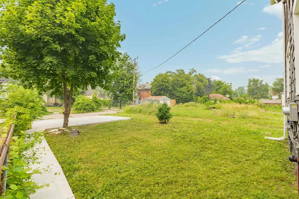 5392 Seebaldt Street Wayne City MI 48204