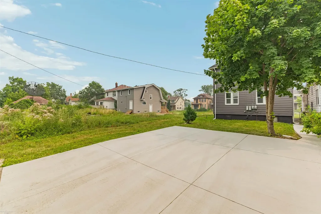 5392 Seebaldt Street Wayne City MI 48204