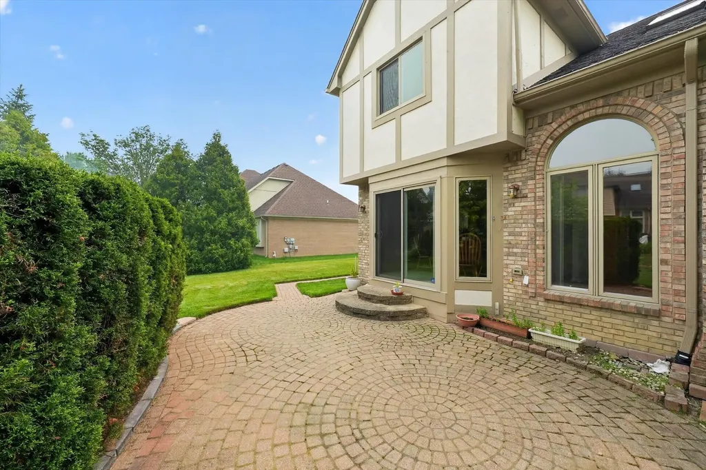 4379 Chablis Drive Sterling Heights City MI 48314