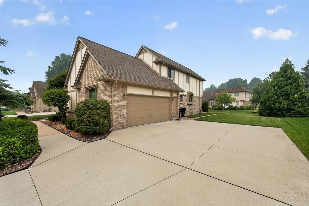 4379 Chablis Drive Sterling Heights City MI 48314