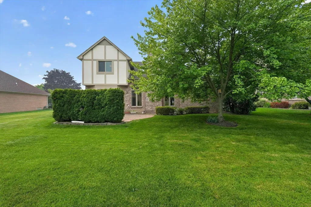 4379 Chablis Drive Sterling Heights City MI 48314
