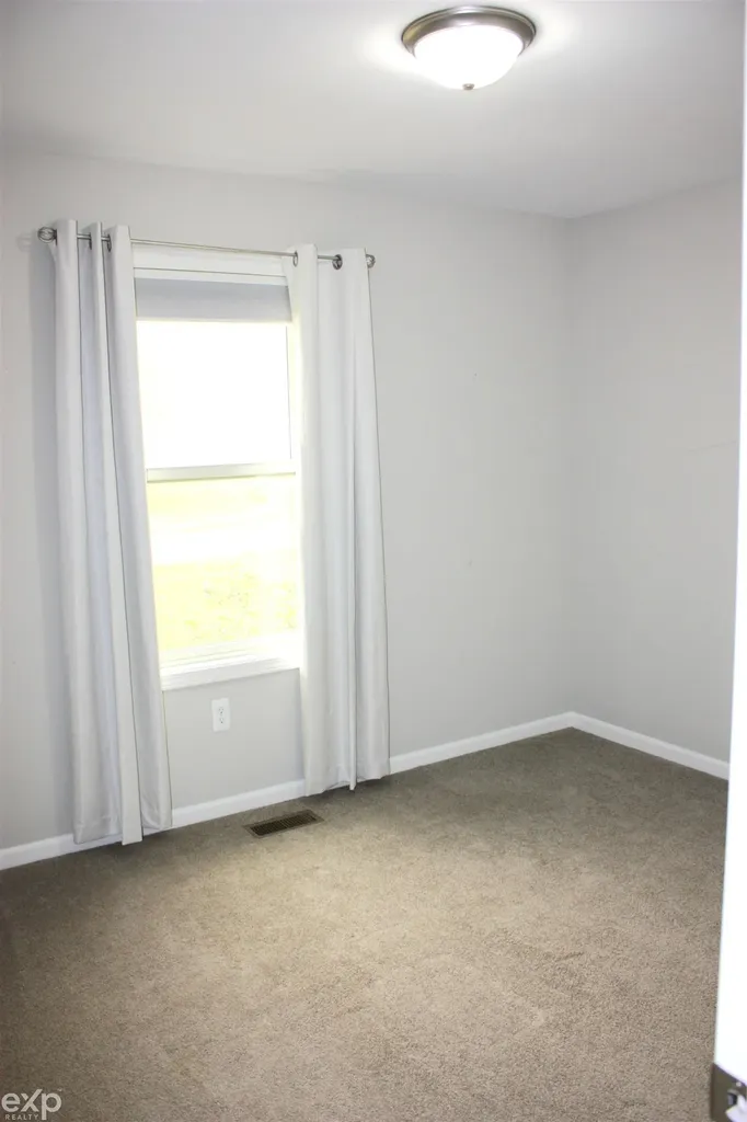 3616 Washington Street Burtchville Township MI 48059