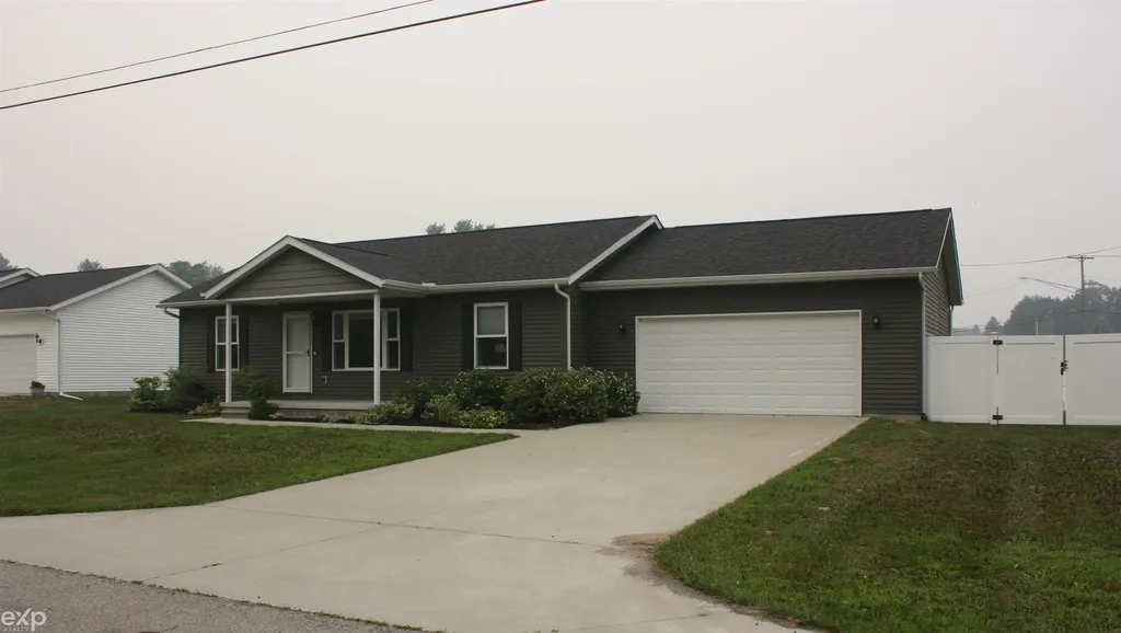 3616 Washington Street Burtchville Township MI 48059