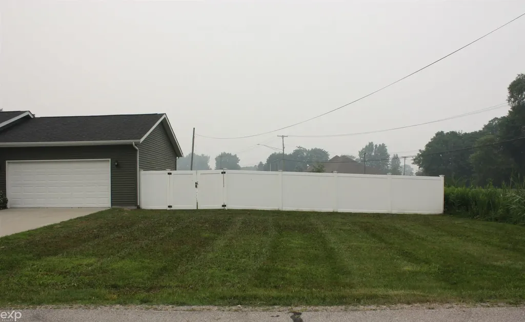 3616 Washington Street Burtchville Township MI 48059