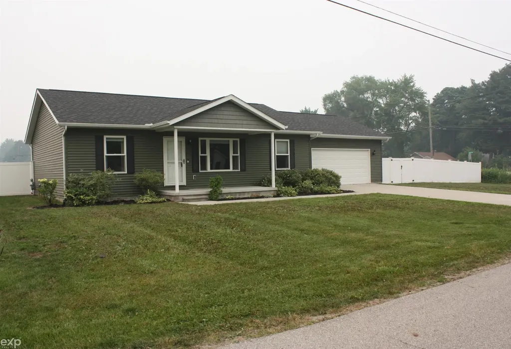 3616 Washington Street Burtchville Township MI 48059