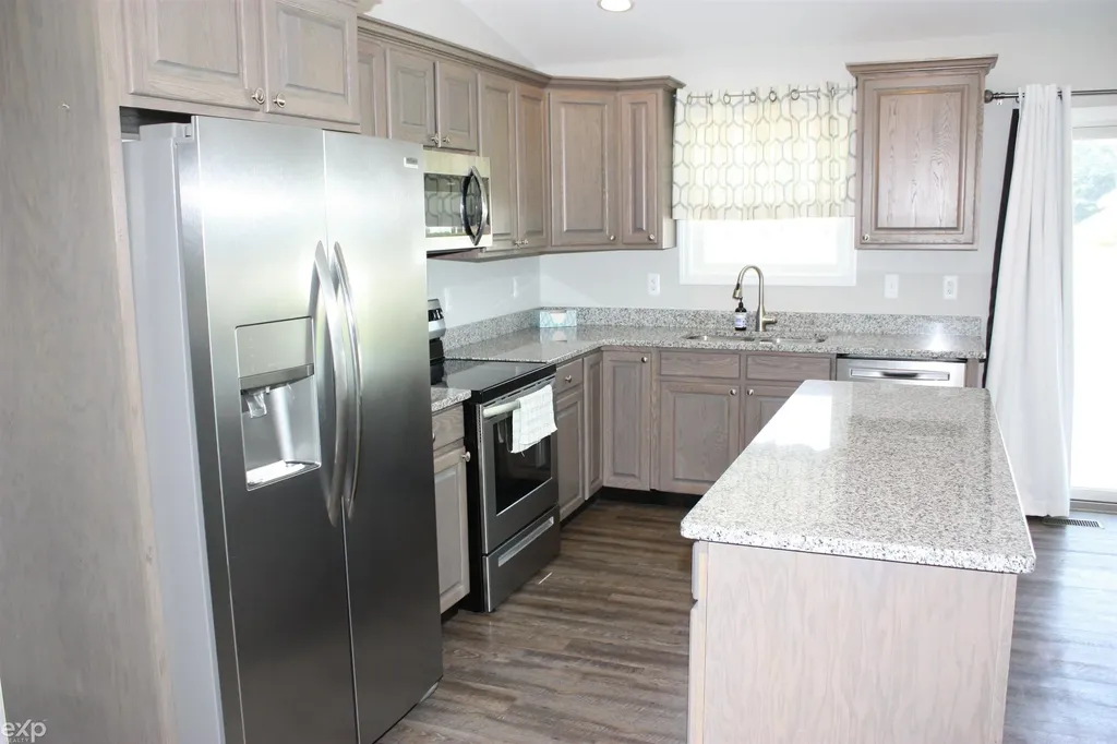 3616 Washington Street Burtchville Township MI 48059