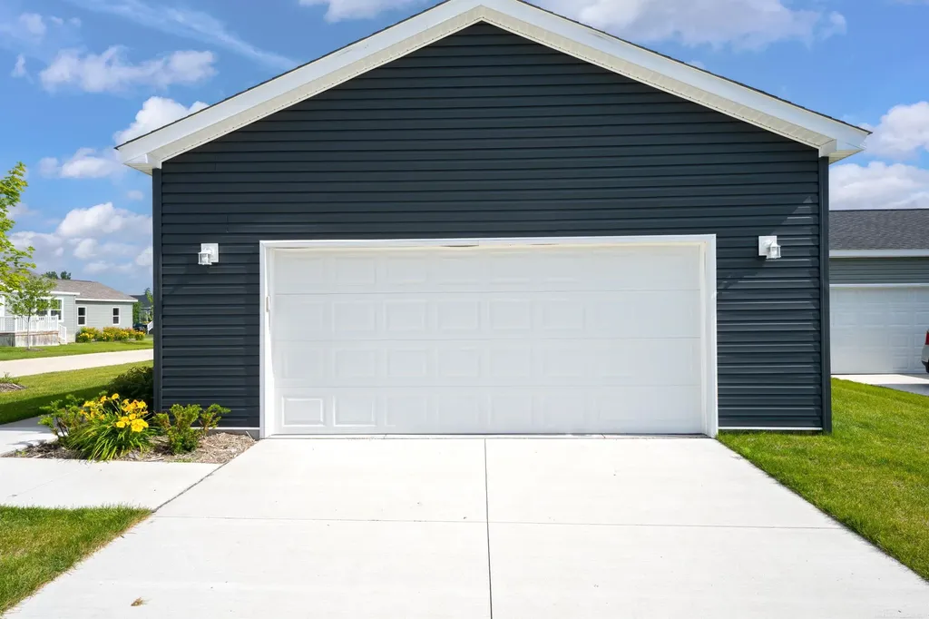 2785 Trade Winds Court Lapeer Township MI 48446