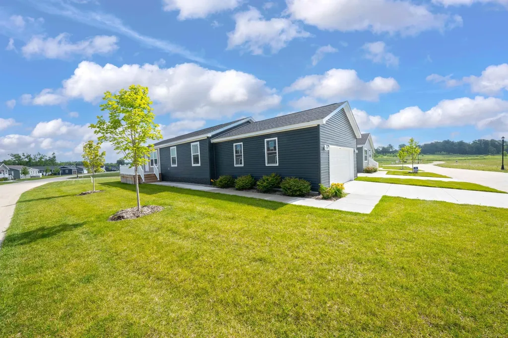2785 Trade Winds Court Lapeer Township MI 48446
