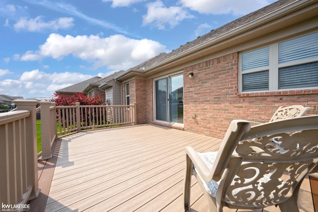 18508 Opal Drive Macomb Township MI 48042