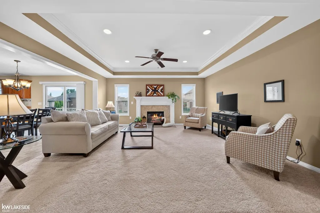 18508 Opal Drive Macomb Township MI 48042