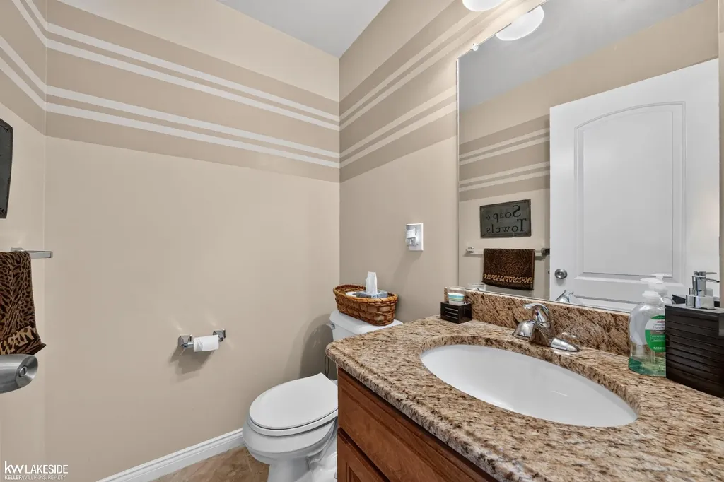 18508 Opal Drive Macomb Township MI 48042