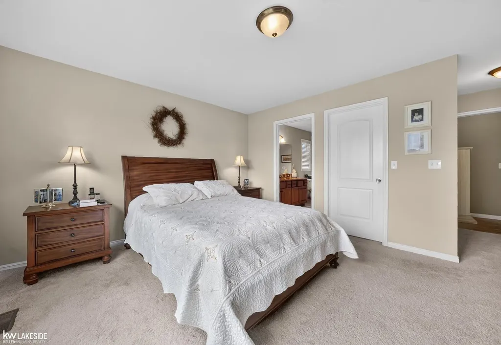 18508 Opal Drive Macomb Township MI 48042