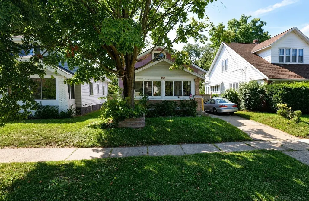 430 Knapp Street Grand Rapids City MI 49505