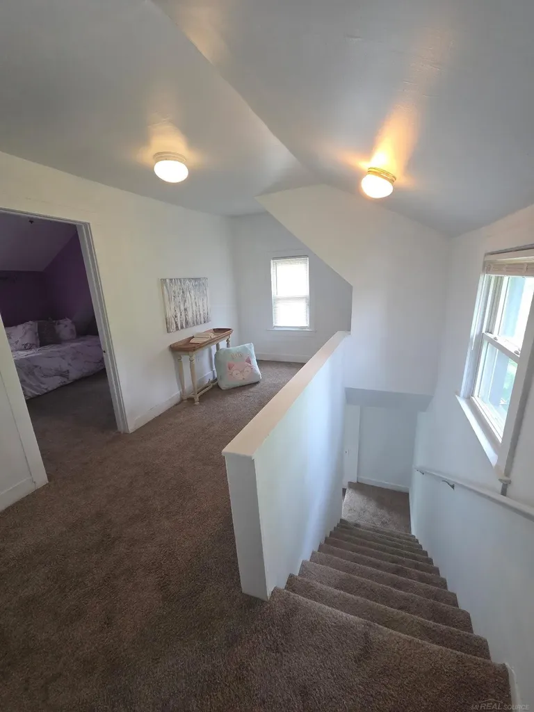 26786 Barrington Street Madison Heights City MI 48071