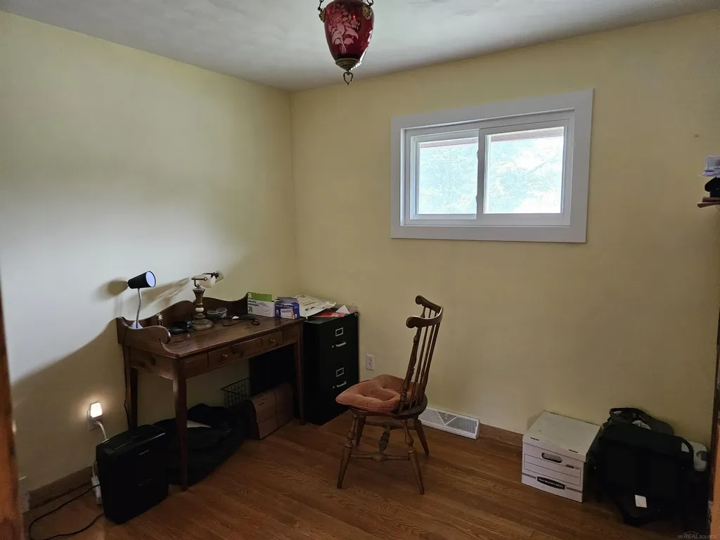 517 W Colfax Hastings City MI 49058