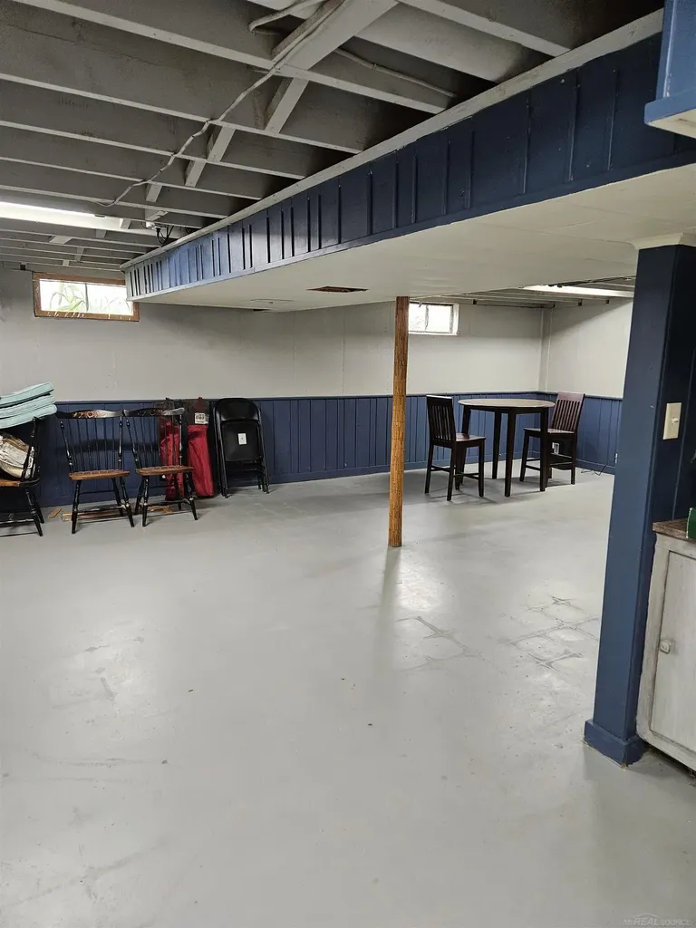 517 W Colfax Hastings City MI 49058