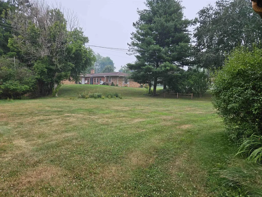 517 W Colfax Hastings City MI 49058