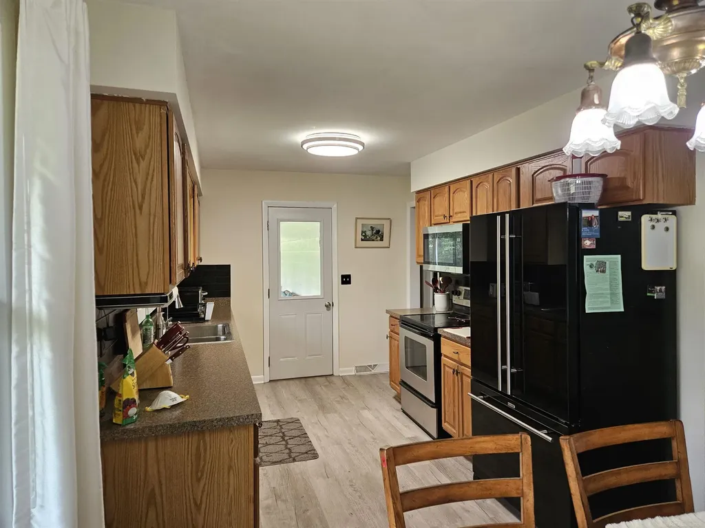 517 W Colfax Hastings City MI 49058