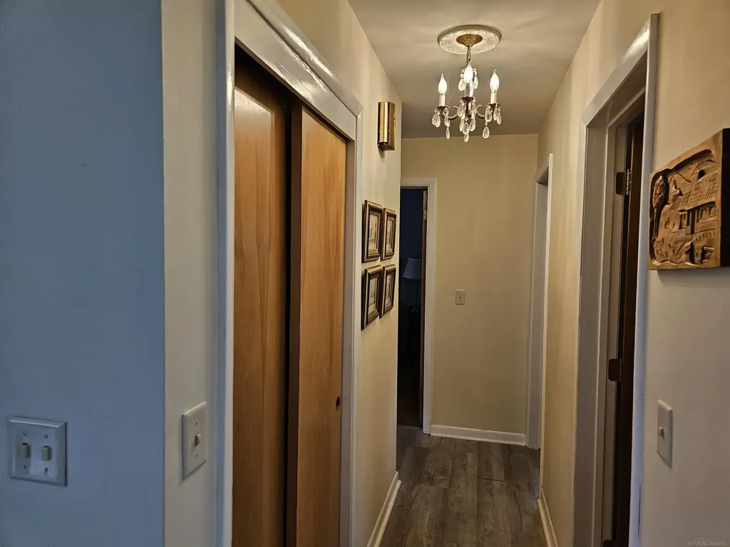 517 W Colfax Hastings City MI 49058