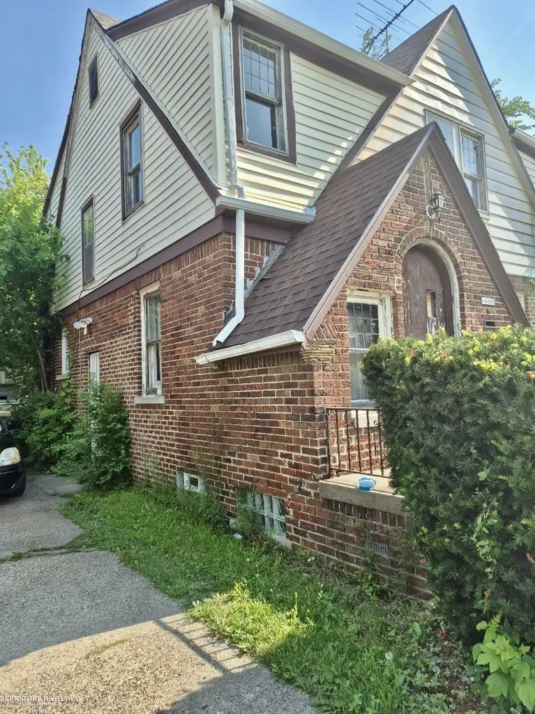 14045 Edmore Drive Detroit City MI 48205