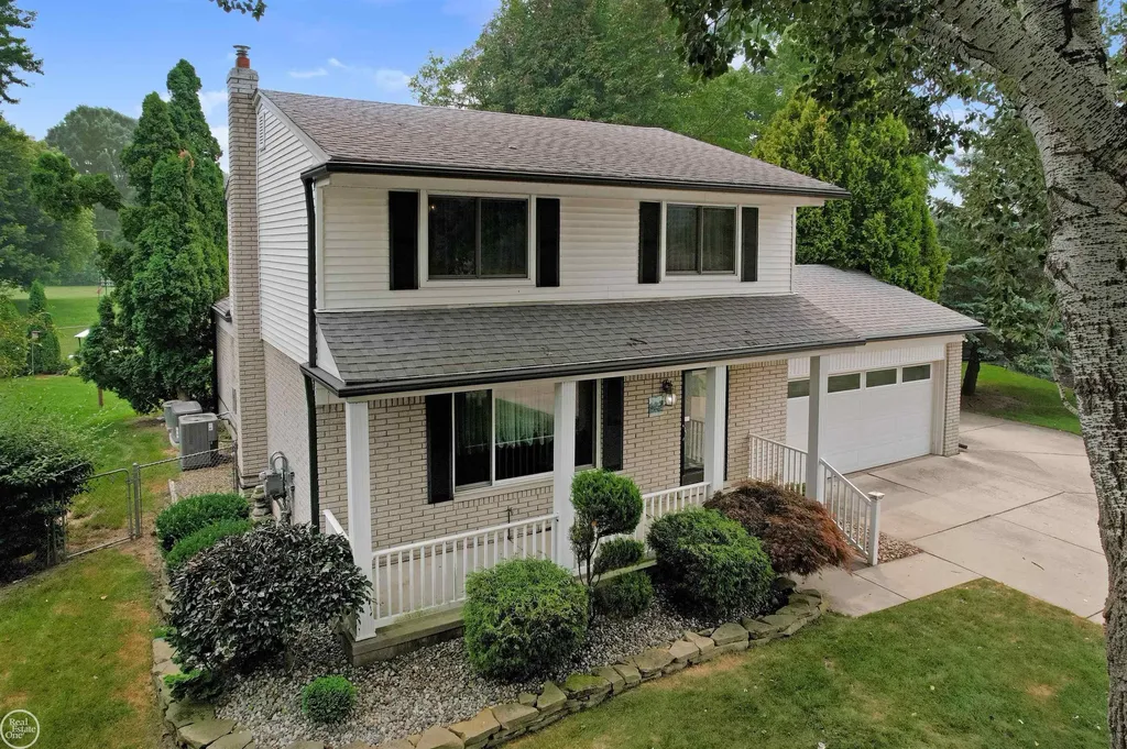 41970 Jason Drive Clinton Charter Township MI 48038