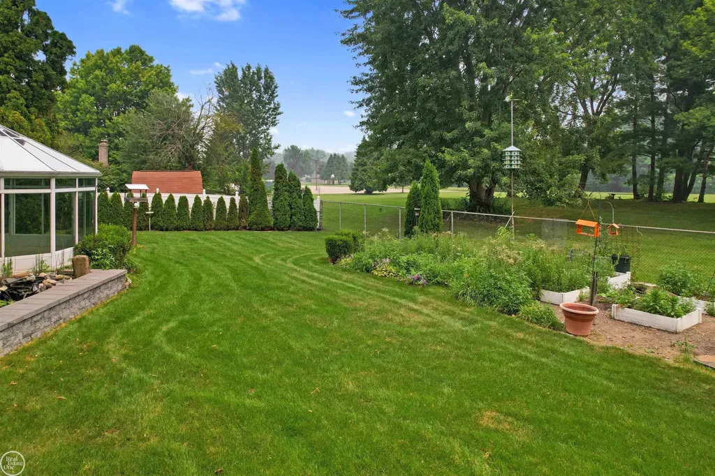 41970 Jason Drive Clinton Charter Township MI 48038