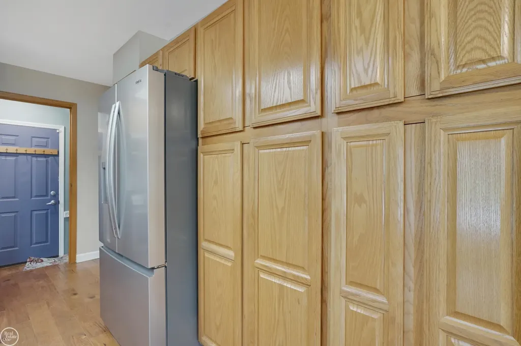 41970 Jason Drive Clinton Charter Township MI 48038