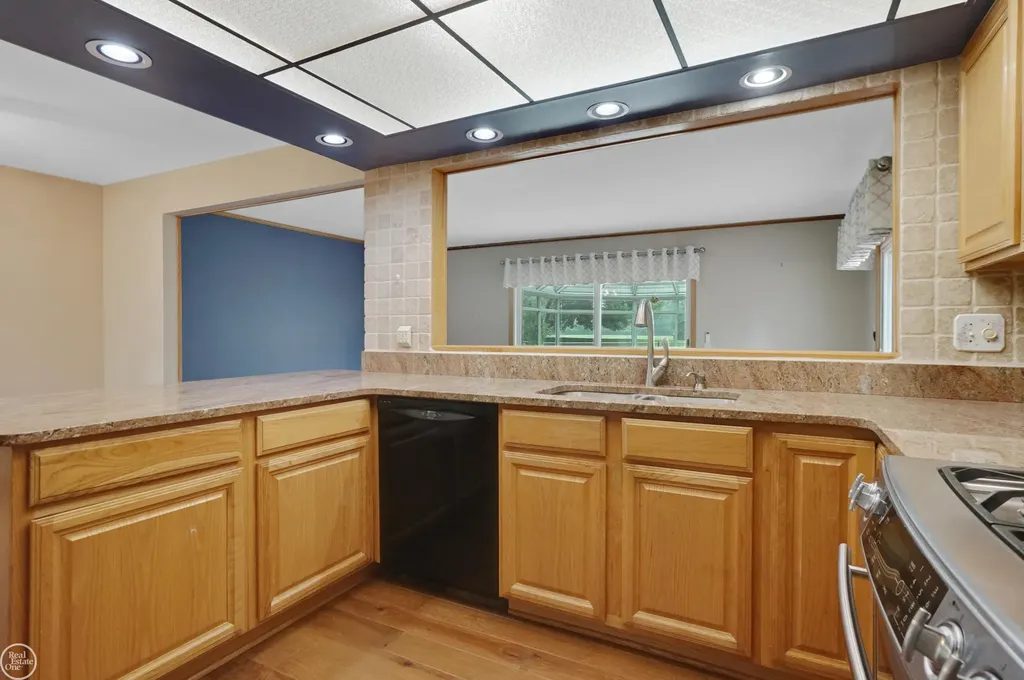 41970 Jason Drive Clinton Charter Township MI 48038