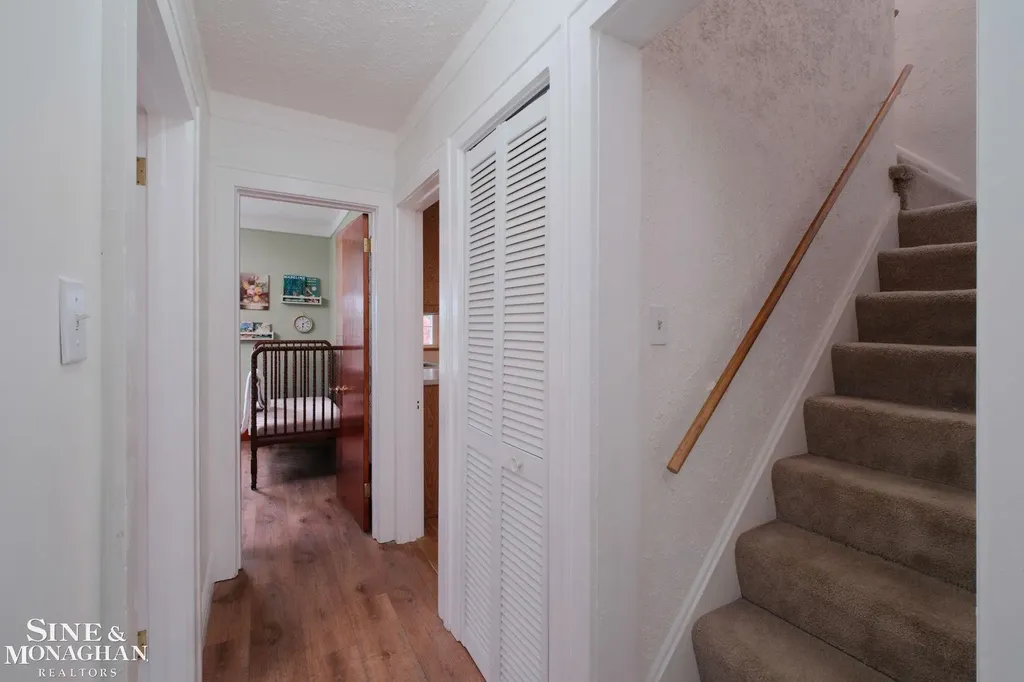 18083 Elizabeth Street Roseville City MI 48066