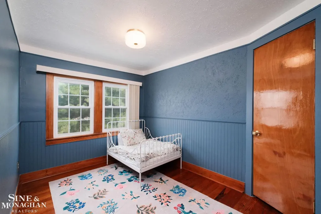 18083 Elizabeth Street Roseville City MI 48066