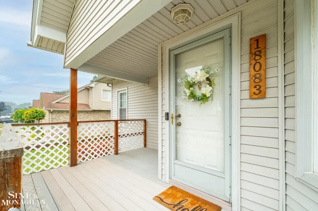 18083 Elizabeth Street Roseville City MI 48066