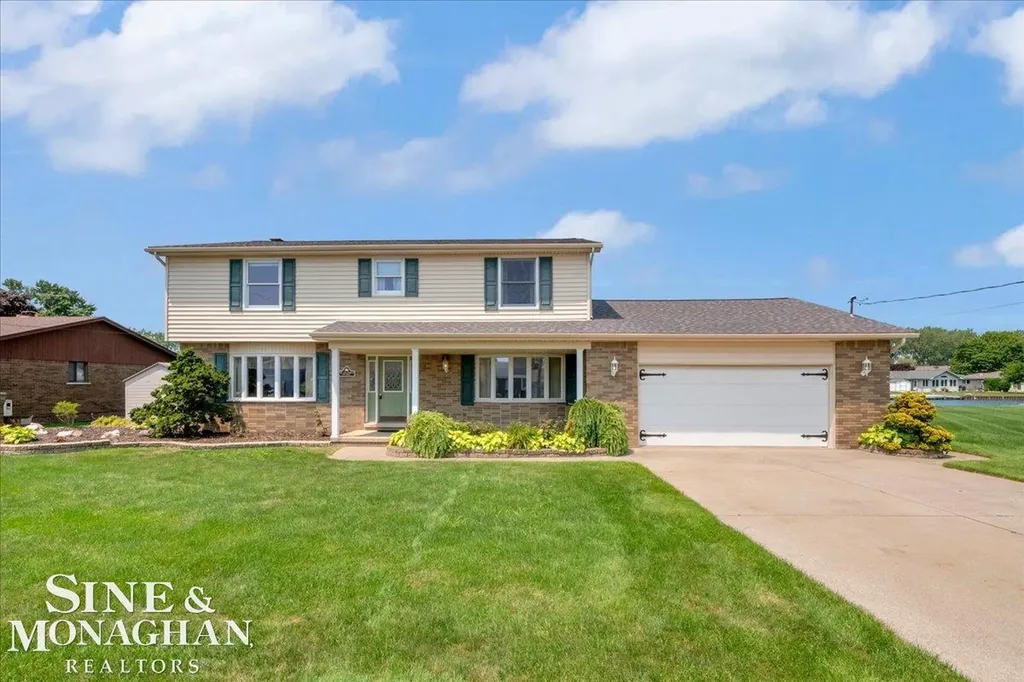 7252 Cardinal Road Clay Township MI 48001