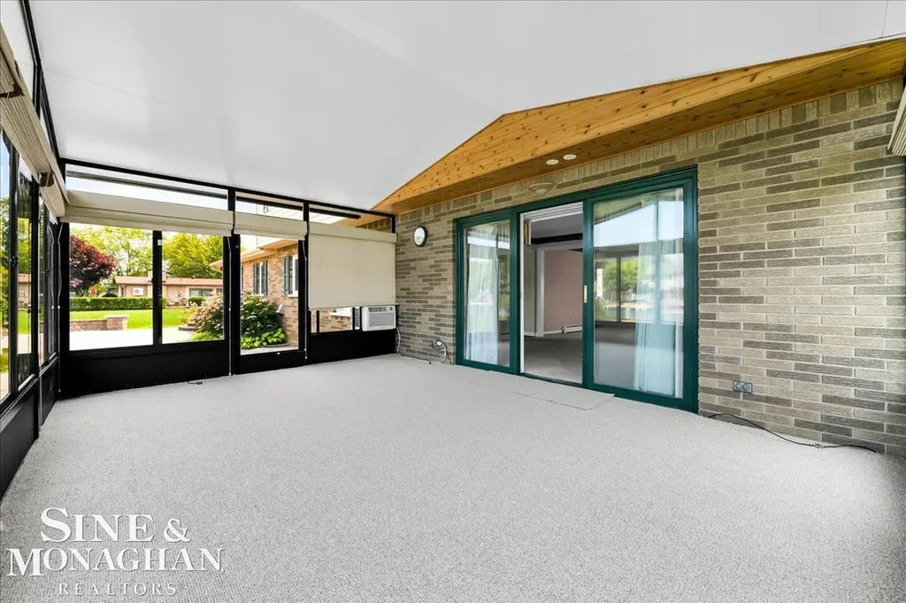 7252 Cardinal Road Clay Township MI 48001