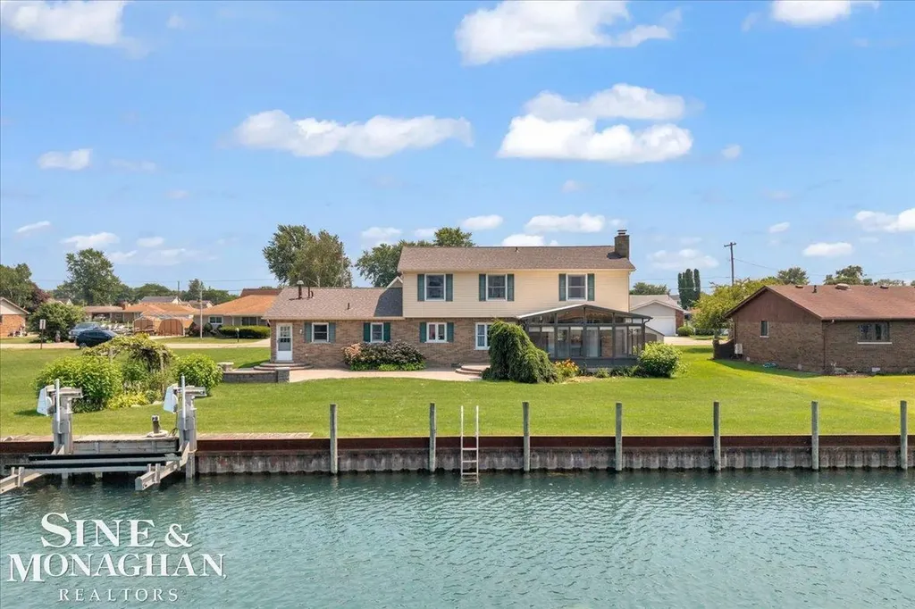 7252 Cardinal Road Clay Township MI 48001