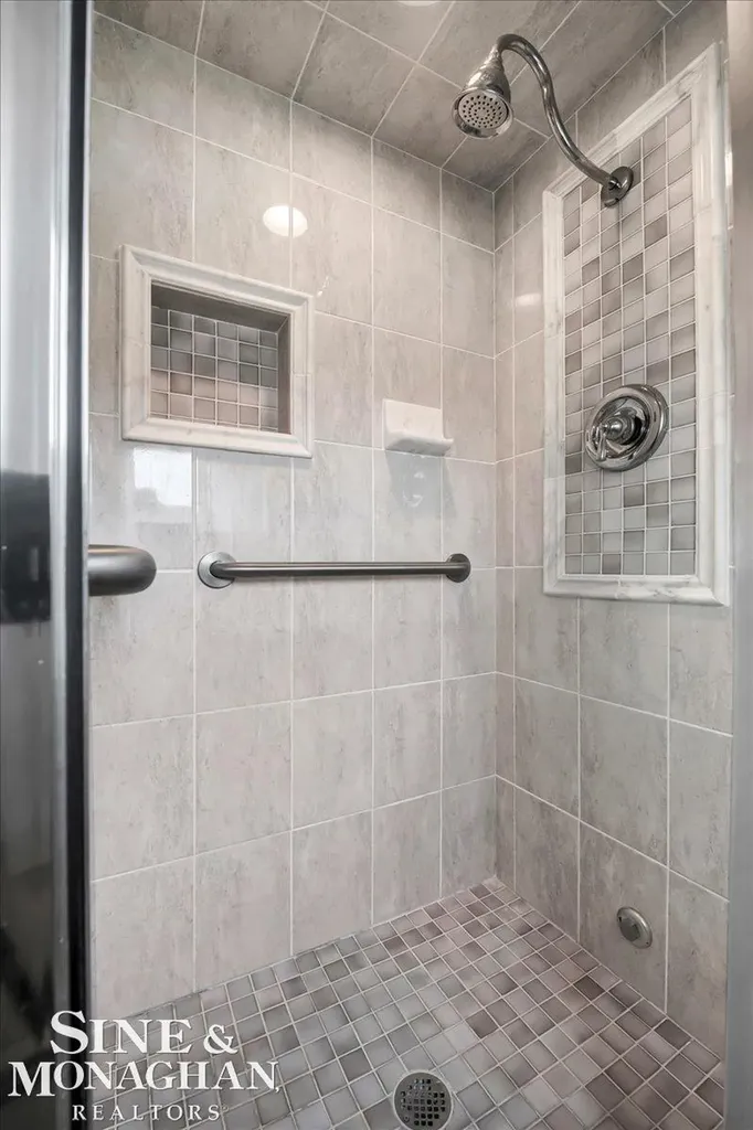 7252 Cardinal Road Clay Township MI 48001