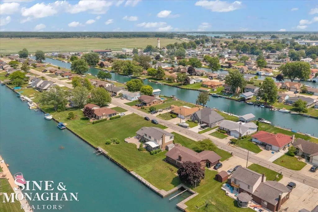 7252 Cardinal Road Clay Township MI 48001