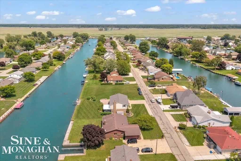 7252 Cardinal Road Clay Township MI 48001