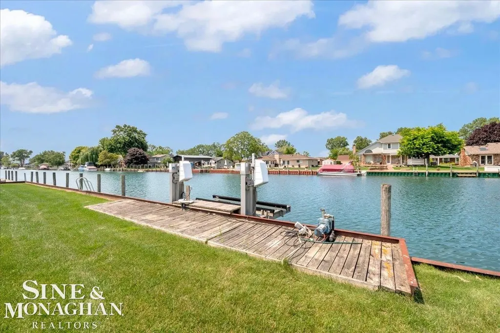 7252 Cardinal Road Clay Township MI 48001