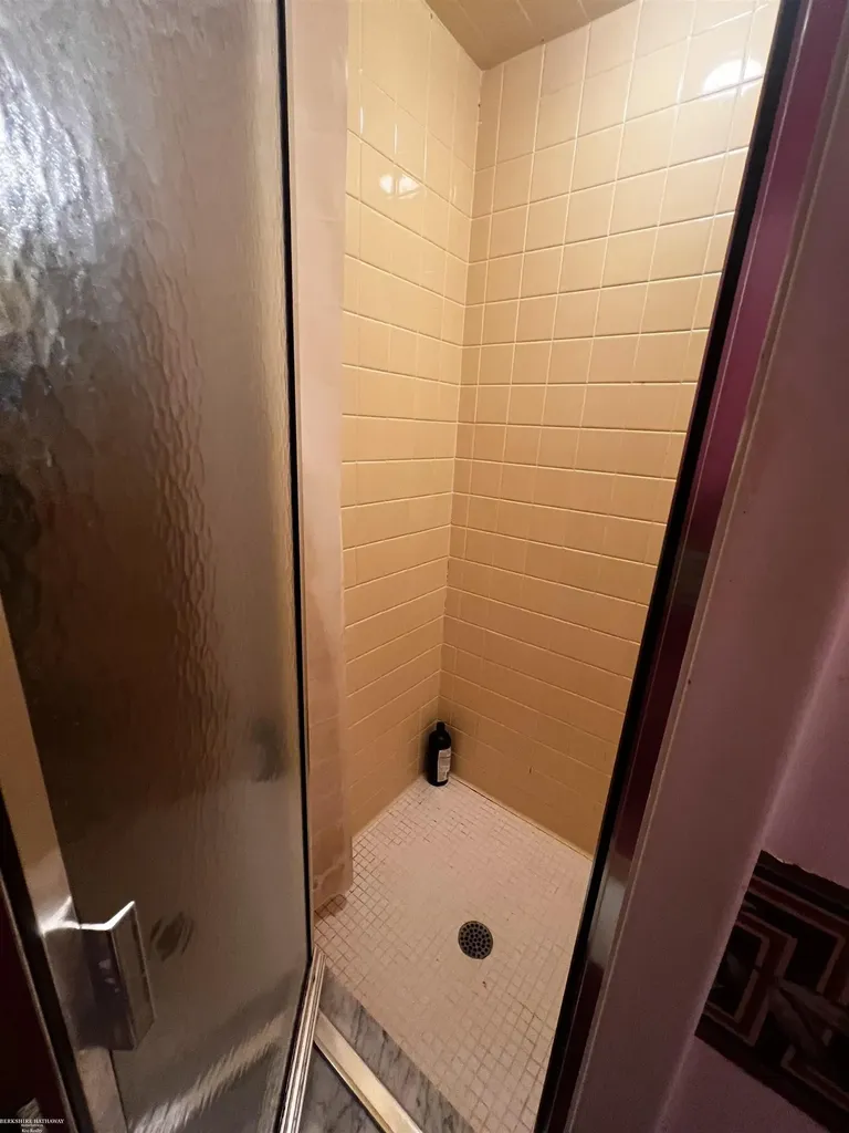 5156 Eastbrook Ct Court Shelby Charter Township MI 48316